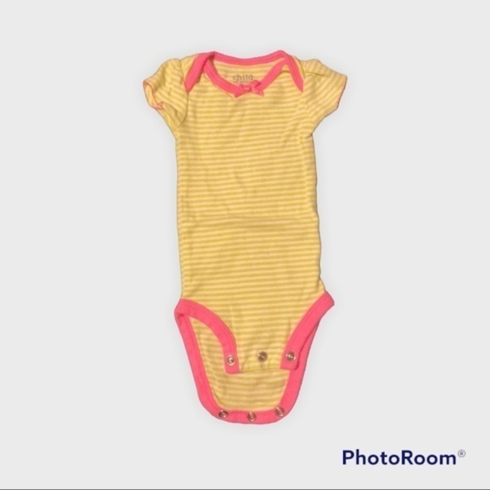 Green striped onesie 077